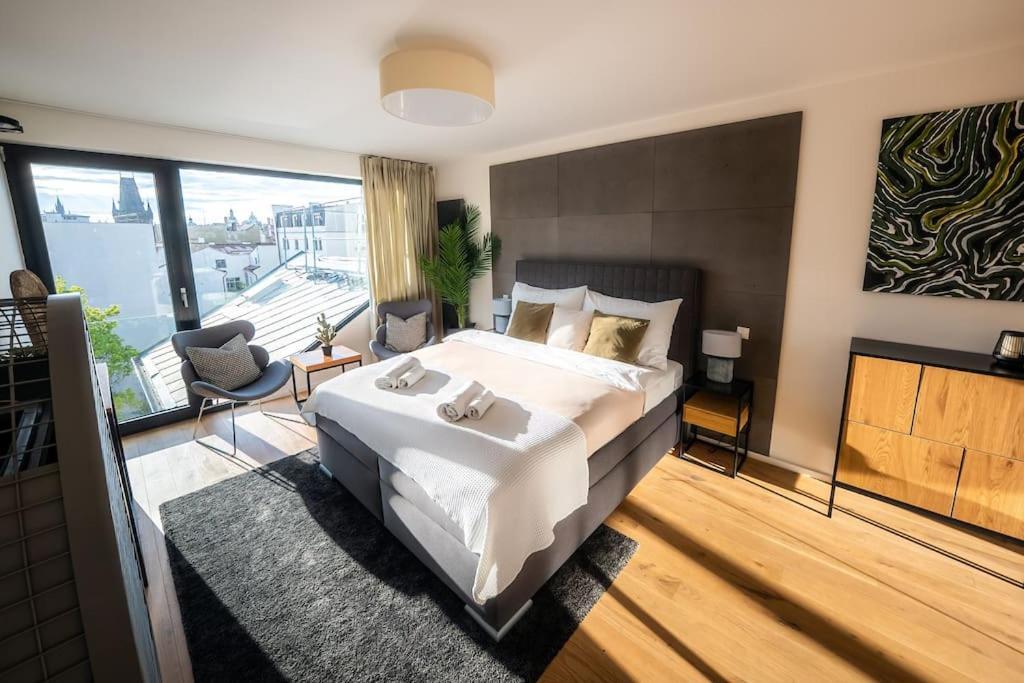 Appartamento 5br+2bath Old Town Industrial Penthouse, A/c