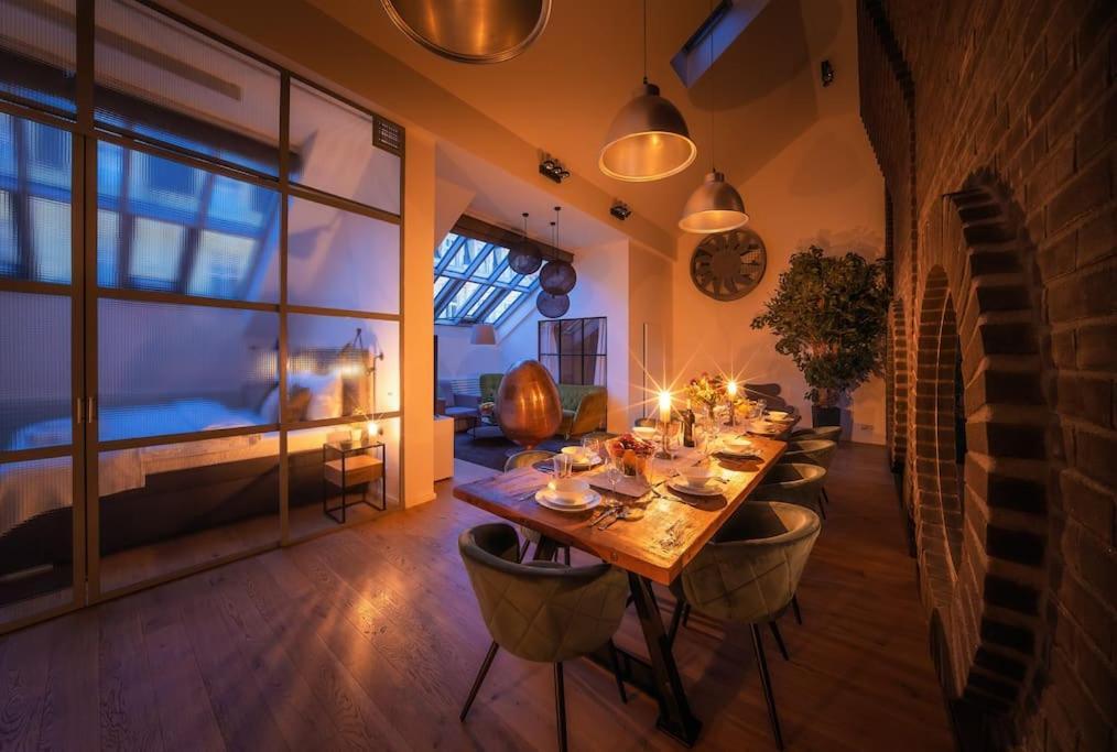 Appartamento 5br+2bath Old Town Industrial Penthouse, A/c *