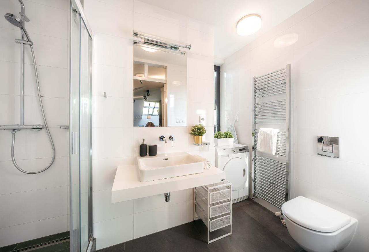 5br+2bath Old Town Industrial Penthouse, A/c Praga